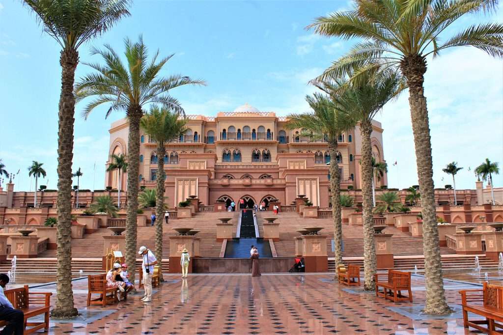 Bezoek het luxe Emirates Palace Hotel 