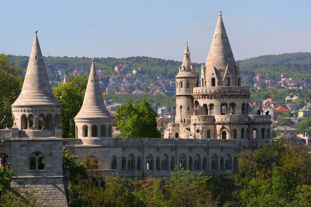 Bezoek een van de vele parken in Boedapest, zoals het Városliget of het Margaretha-eiland, en ontspan in de natuur.